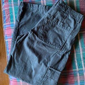 Levi’s Baggy Cargo Pants - color is Meteorite Black